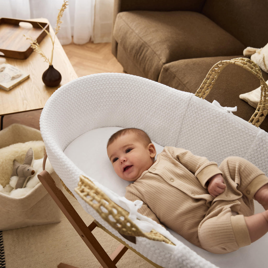 Organic Wheat Knitted Moses Basket, Mattress & Walnut Foldable Stand White