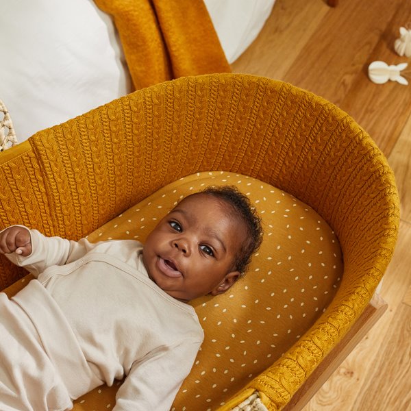 Organic Knitted Moses Basket, Mattress & Natural Foldable Stand Honey