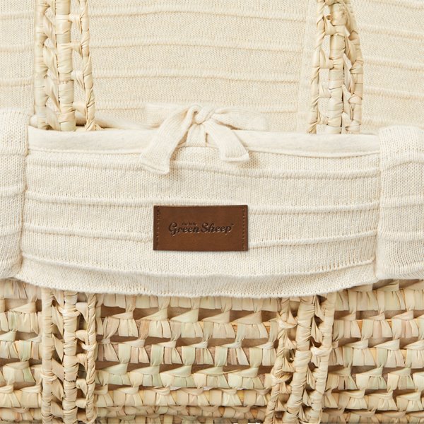 Organic Ripple Knitted Moses Basket, Mattress & Walnut Foldable Stand Linen