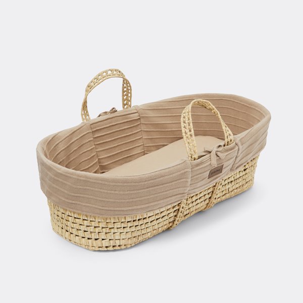 Organic Ripple Knitted Moses Basket, Mattress & Walnut Foldable Stand Truffle