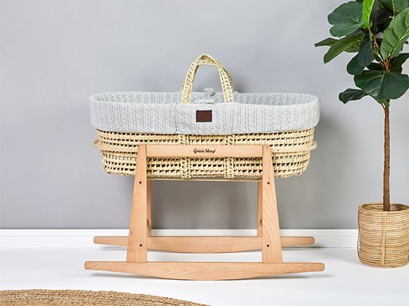 Why Parents Should Choose Organic Moses Basket Bedding Sets Over Regular Baby
                Bedding