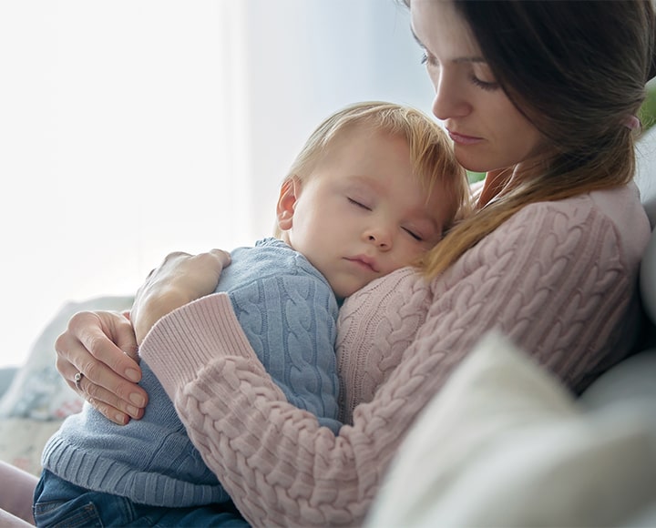 Bonding With Your Newborn: Advice for Mums, Dads & All Parents