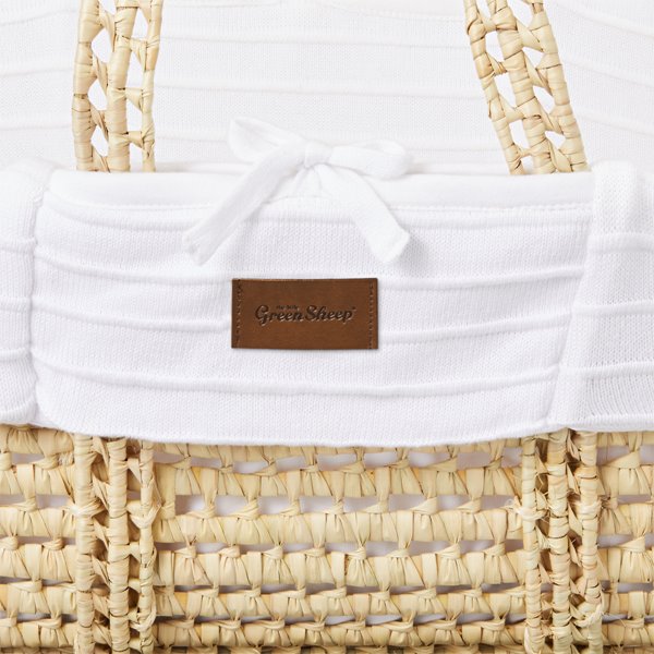 Organic Ripple Knitted Moses Basket, Mattress & Walnut Rocking Stand White