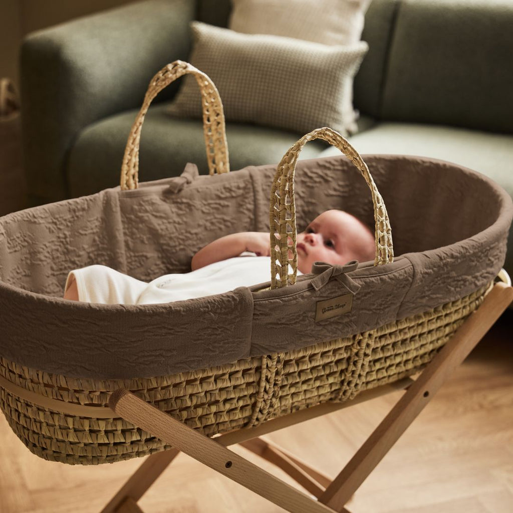 Organic Furrow Knitted Moses Basket, Mattress & Natural Rocking Stand Cocoa