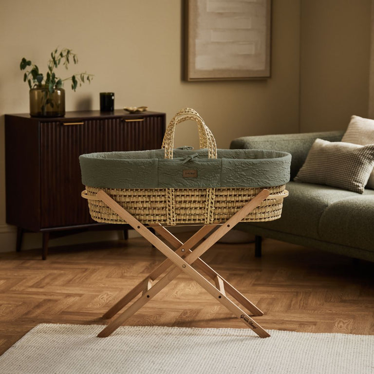 Organic Furrow Knitted Moses Basket, Mattress & Natural Static Stand Juniper