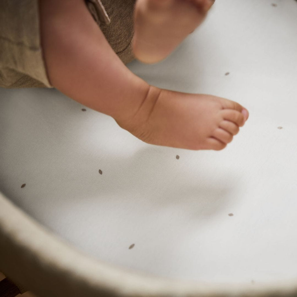 Organic Moses Basket Fitted Sheets in White with Truffle Rice