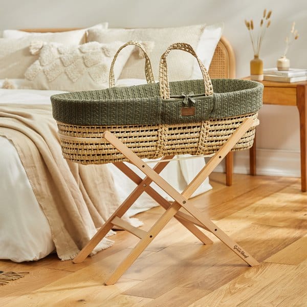 Organic Knitted Moses Basket, Mattress & Natural Foldable Stand Juniper
