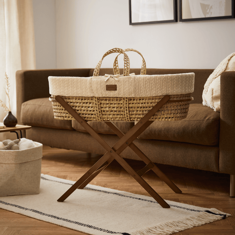Organic Knitted Moses Basket, Mattress & Walnut Foldable Stand Linen