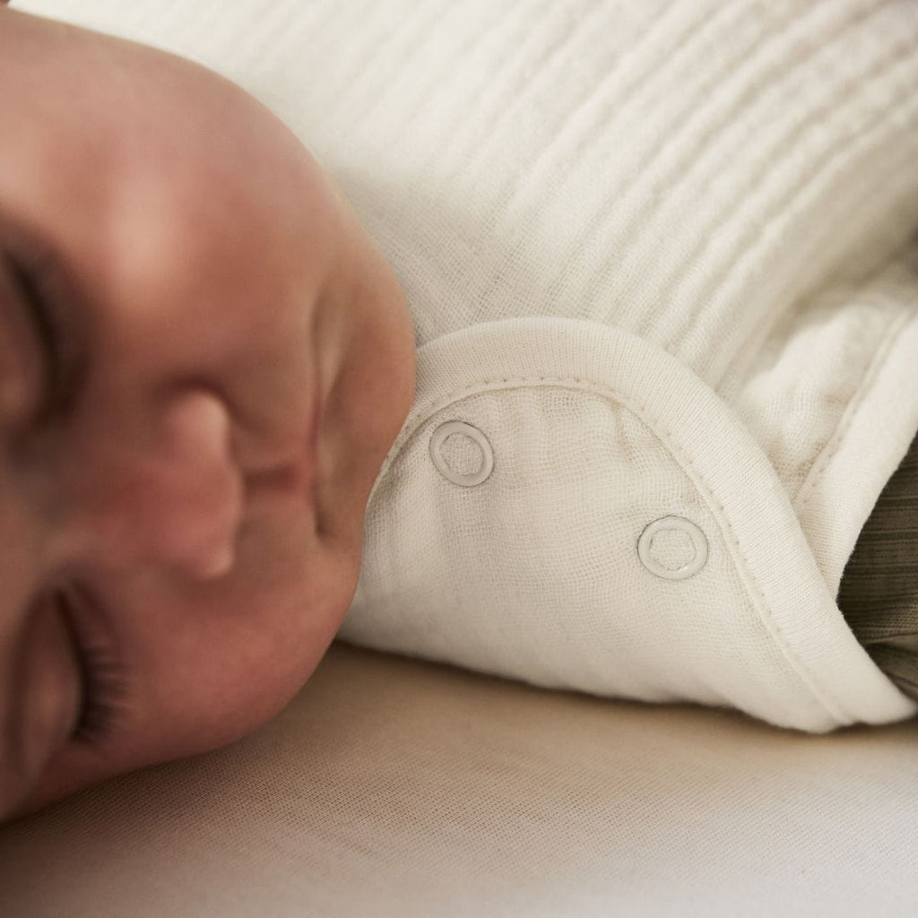 Little Green Sheep Sleeping Bags 6-18 months Organic Muslin Baby Sleeping Bag in Ecru - 1.0 Tog