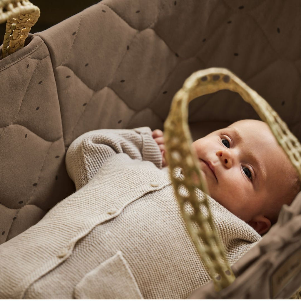 Organic Rice Quilt Moses Basket, Mattress & Walnut Static Stand Cocoa with Ebony