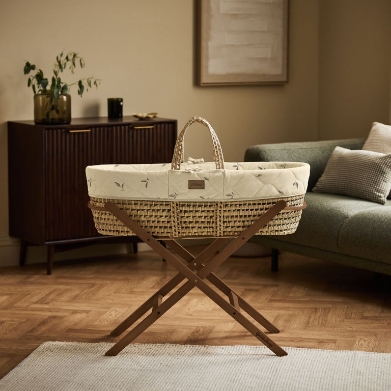 Organic Leaves Quilt Moses Basket, Mattress & Walnut Static Stand