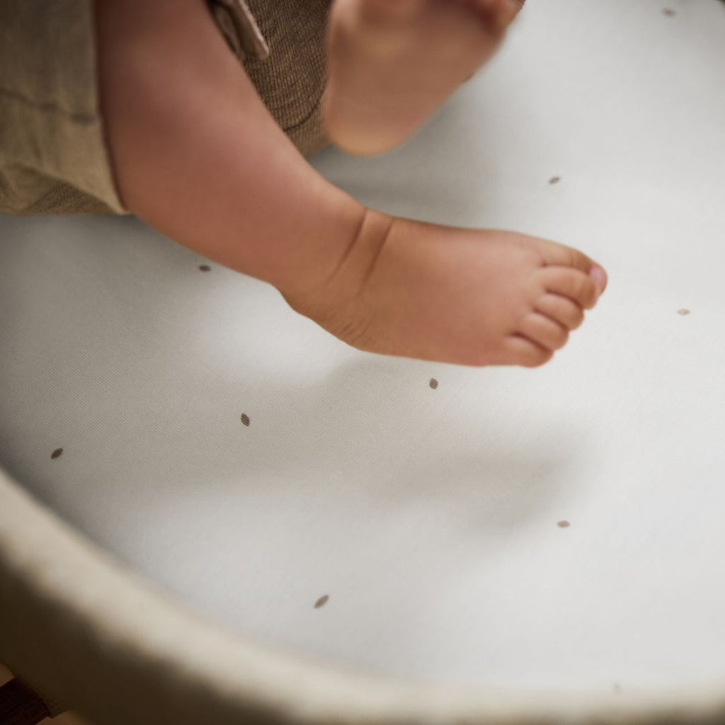 Organic Moses Basket Fitted Sheets in White with Truffle Rice