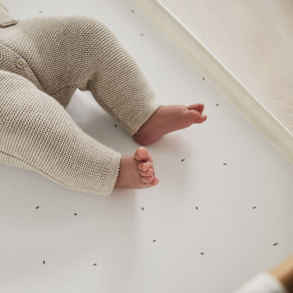Organic Crib Fitted Sheets in White with Truffle Rice